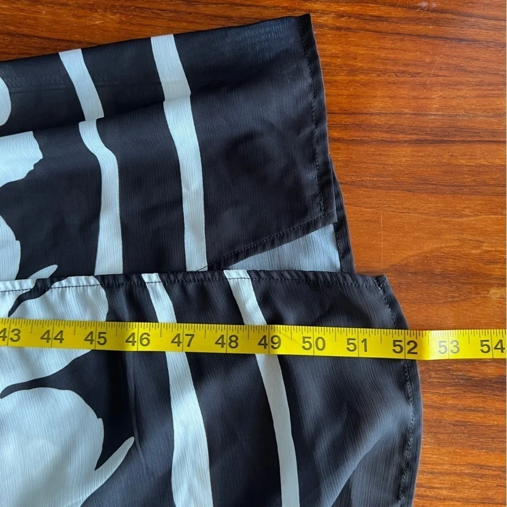 AREA STARS White & Black Sheath Dress, Size Medium